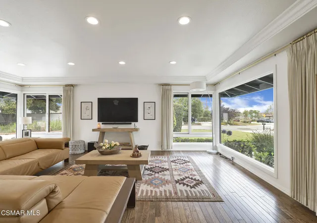 Photo 3 of Single family home for sale at 690 Valley Vista Dr, Camarillo, CA 93010 | MLS# 226002620 | Listing updated on 2026-10-01