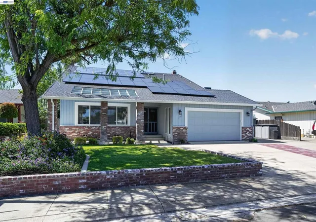 Homes for sale in Manteca, CA | 1264 Sprague St, Manteca, CA 95336 | MLS# 41137272