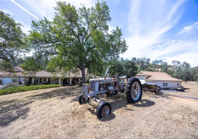 Homes for sale in Raymond, CA | 1087 Ben Hur Road, Raymond, CA 93653 | MLS# FR26121421