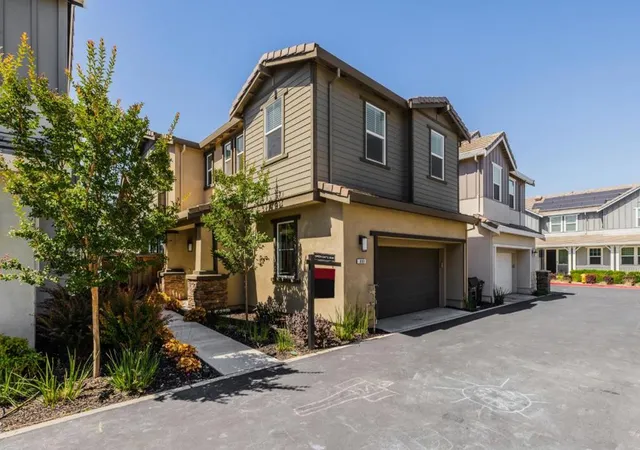 Homes for sale in Livermore, CA | 889 Barney, Livermore, CA 94551 | MLS# ML82047526