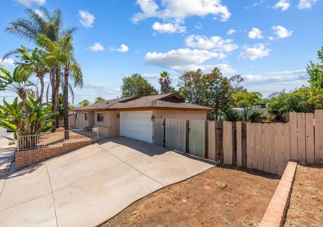 Photo 4 of Sale Pending at 9644 E Hartland Cir, Santee, CA 92071 | MLS# NDP2605411 | Listing updated on 2026-07-10