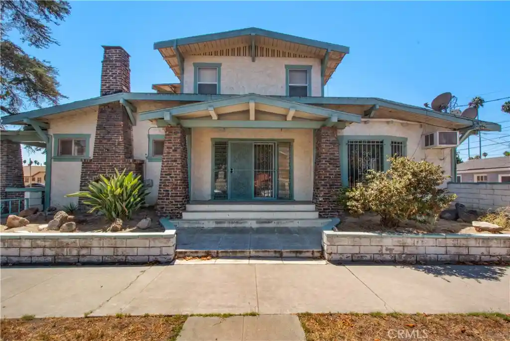 Photo 1 of Single family home for sale at 4301 Arlington Ave, Los Angeles, CA 90008 | MLS# SR26122173 | Listing updated on 2026-08-27