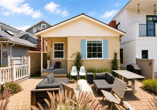 Homes for sale in Manhattan Beach, CA | 424 9th St, Manhattan Beach, CA 90266 | MLS# SB26122482