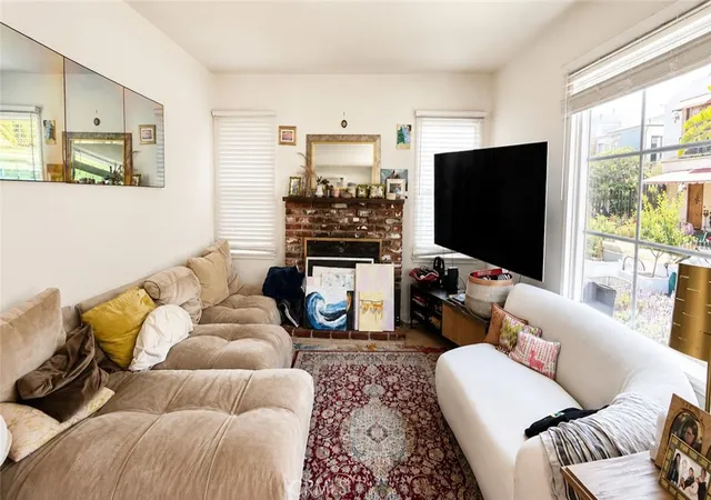 Homes for sale in Manhattan Beach, CA | 424 9Th St, Manhattan Beach, CA 90266 | MLS# SB26122482