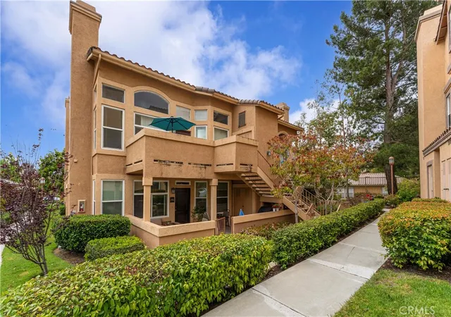 2nd image of 19431 Rue De Valore #39D, Lake Forest, CA 92610 | MLS# TR26118076
