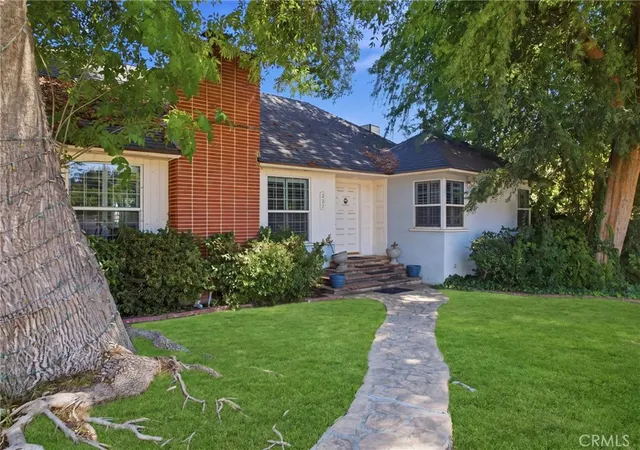 2nd image of 227 El Cerrito, Bakersfield, CA 93305 | MLS# PI26122610