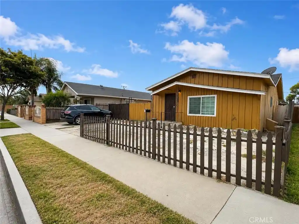 Photo 1 of Sale Pending at 1920 W Spring, Long Beach, CA 90810 | MLS# PW26120328 | Listing updated on 2026-08-02