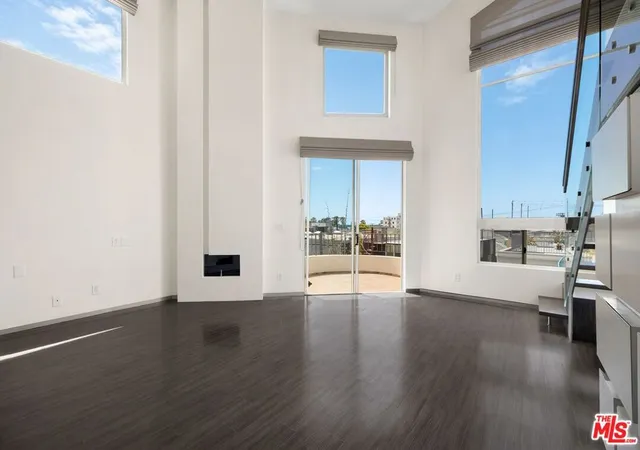 3rd image of 235 Main St #316, Venice, CA 90291 | MLS# 26842323