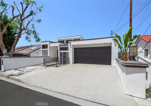 2nd image of 5247 Calatrana, Woodland Hills, CA 91364 | MLS# SR26120111