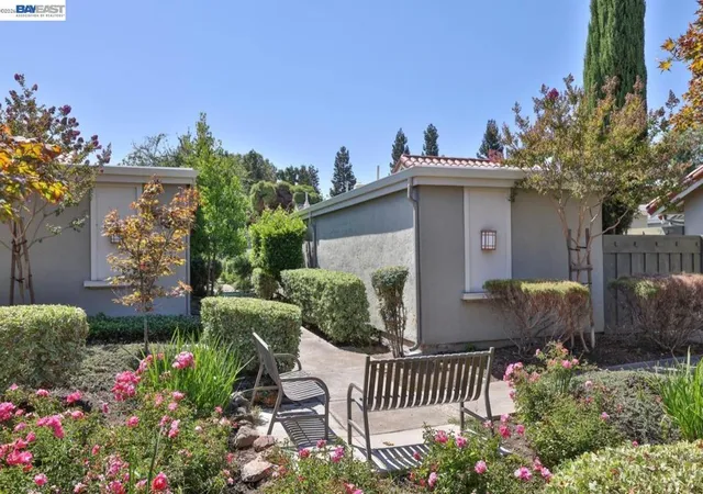 30th image of 1327 Star Bush Ln, San Jose, CA 95118 | MLS# 41137301