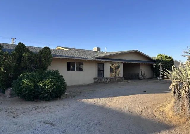 3rd image of 57986 Joshua Ln, Yucca Valley, CA 92284 | MLS# 219148817DA
