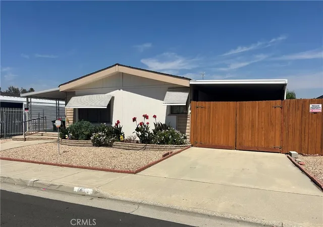 Homes for sale in Hemet, CA | 664 Mariposa, Hemet, CA 92543 | MLS# SW26119874