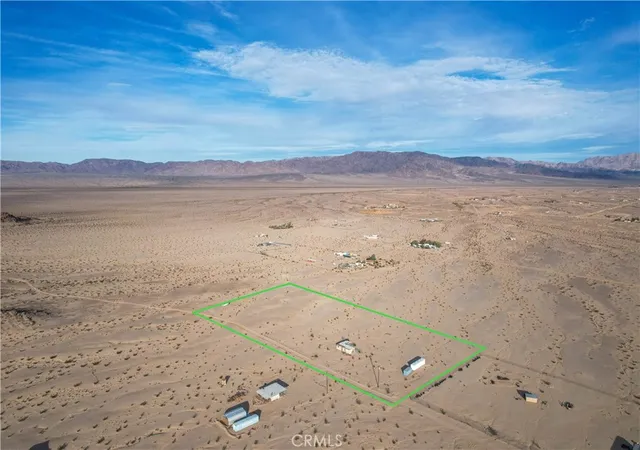 32nd image of 2981 Idle Ln, Twentynine Palms, CA 92277 | MLS# JT26119703