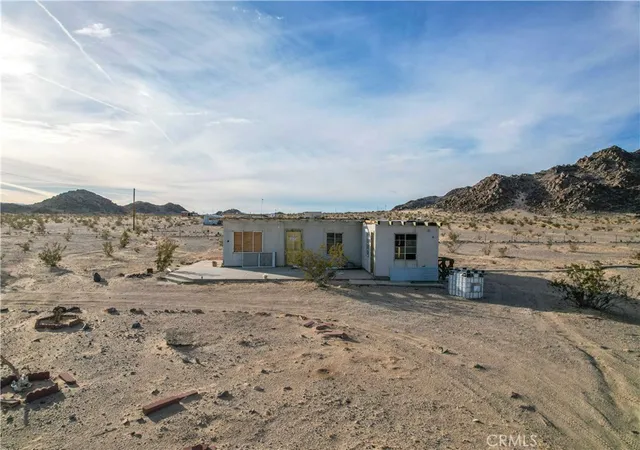 Photo 3 of Single family home for sale at 2981 Idle Ln, Twentynine Palms, CA 92277 | MLS# JT26119703 | Listing updated on 2026-06-05