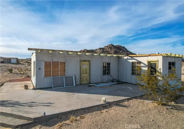Photo 3 of House for sale at 2981 Idle Ln, Twentynine Palms, CA 92277 | MLS# JT26119703 | Listing updated on 2026-06-05
