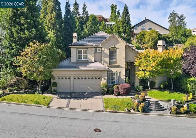 3rd image of 1020 Pebble Beach Dr, Clayton, CA 94517 | MLS# 41137334