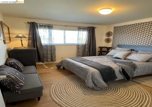 Listing Photo 3 - Condo for sale in building located at 1728 7Th St, Berkeley, CA 94710