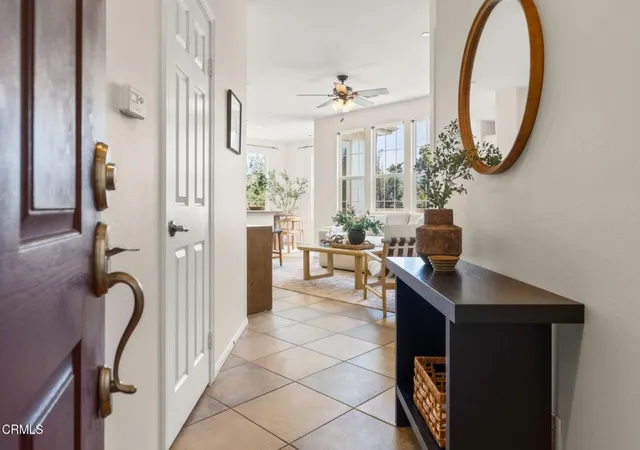 Listing Photo 4 - Condo for sale in building located at 5338 Gillespie St, Ventura, CA 93003