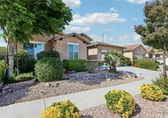 Photo 1 of Sale Pending at 5562 Corte Portico, Hemet, CA 92545 | MLS# SW26122762 | Listing updated on 2026-10-03