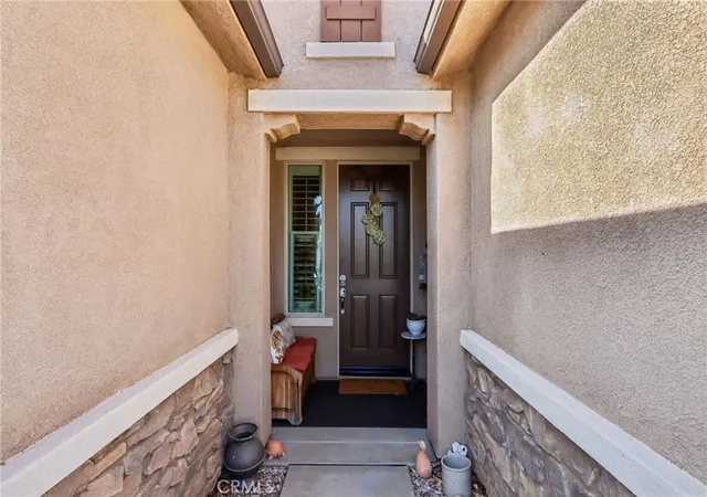 Photo 4 of Sale Pending at 5562 Corte Portico, Hemet, CA 92545 | MLS# SW26122762 | Listing updated on 2026-10-03