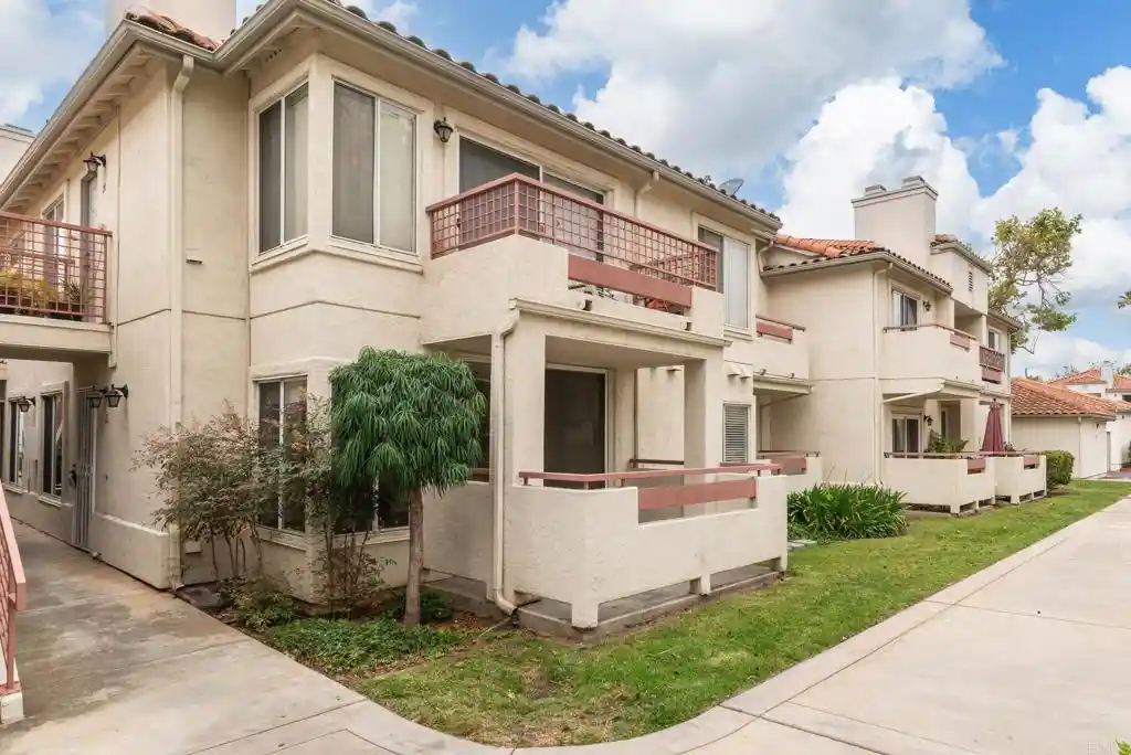 Listing Photo 1 - Condo for sale in 320 Isthmus Wy located at 320 Isthmus Wy, Oceanside, CA 92058 - Unit #22