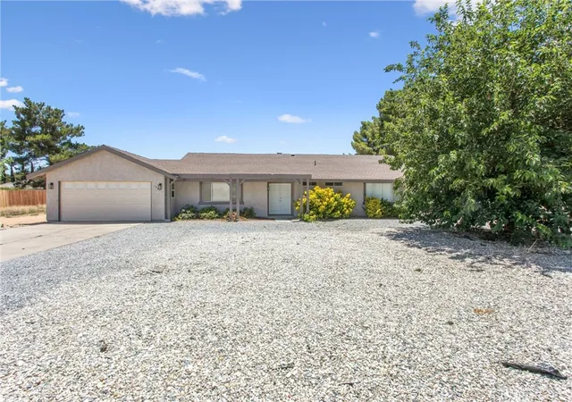 Photo 3 of Single family home for sale at 19891 Talihina Rd, Apple Valley, CA 92307 | MLS# IG26122341 | Listing updated on 2026-10-09