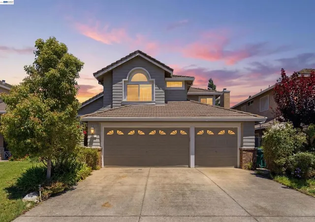 Photo 1 of Single family home for sale at 2627 Tejon St, Lodi, CA 95242 | MLS# 41137352 | Listing updated on 2026-09-23