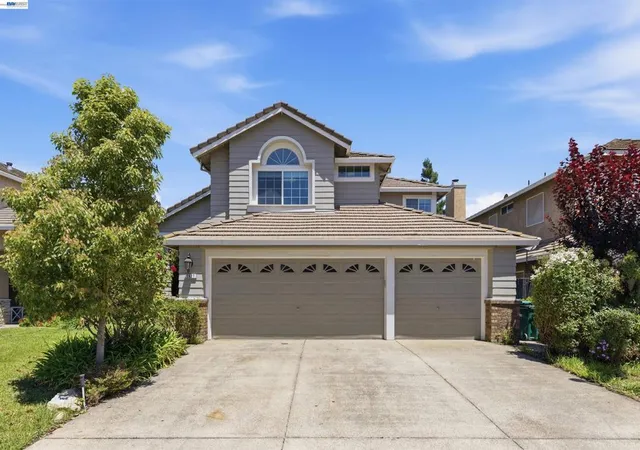Photo 2 of Single family home for sale at 2627 Tejon St, Lodi, CA 95242 | MLS# 41137352 | Listing updated on 2026-09-23