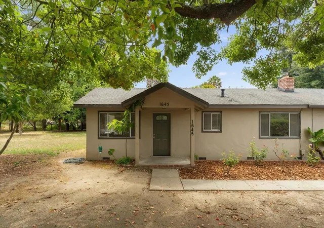 Photo 3 of Single family home for sale at 1645 Hames Rd, Aptos, CA 95003 | MLS# ML82049959 | Listing updated on 2026-09-22