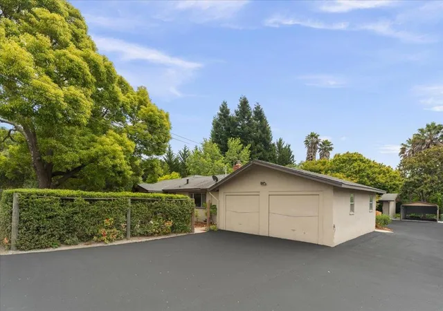 Photo 3 of Single family home for sale at 1645 Hames Rd, Aptos, CA 95003 | MLS# ML82049959 | Listing updated on 2026-09-22