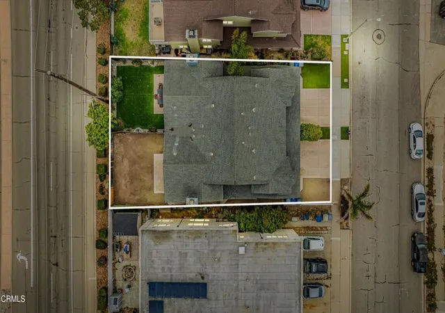 Photo 2 of Sale Pending at 833 Dunes St, Oxnard, CA 93035 | MLS# V1-36832 | Listing updated on 2026-09-21