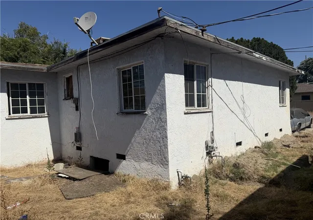 Homes for sale in Sun Valley, CA | 7543 Vineland, Sun Valley, CA 91352 | MLS# IG26122921