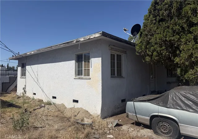 Homes for sale in Sun Valley, CA | 7543 Vineland, Sun Valley, CA 91352 | MLS# IG26122921
