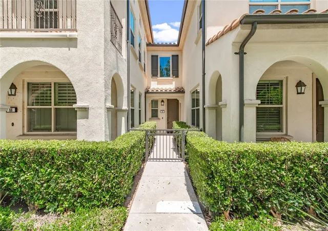 Photo 3 of Condo for sale at 68 Rose Arch, Irvine, CA 92620 | MLS# OC26122533 | Listing updated on 2026-09-27