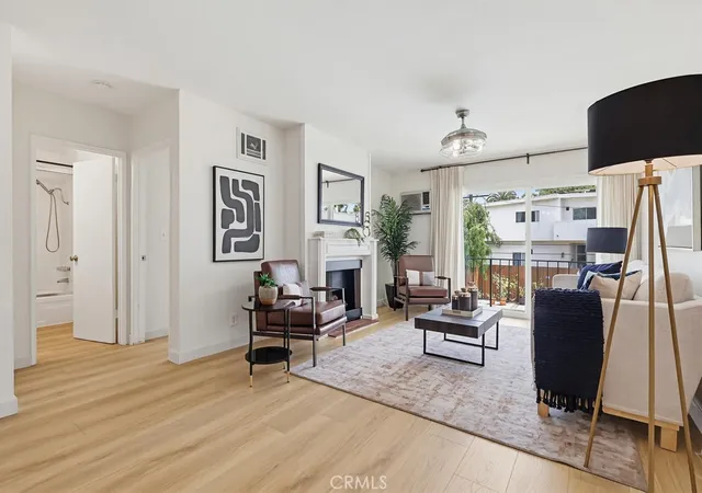 Condo for sale at 3640 Cardiff Ave #210, Los Angeles, CA 90034 | MLS# SR26117127