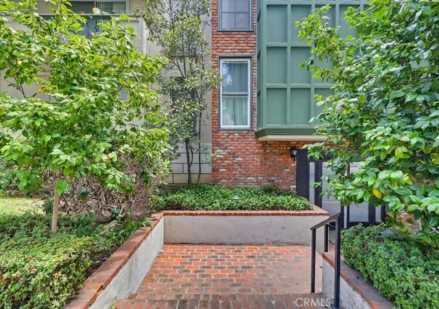 Photo 2 of Condo for sale at 3640 Cardiff Ave #210, Los Angeles, CA 90034 | MLS# SR26117127 | Listing updated on 2026-08-04