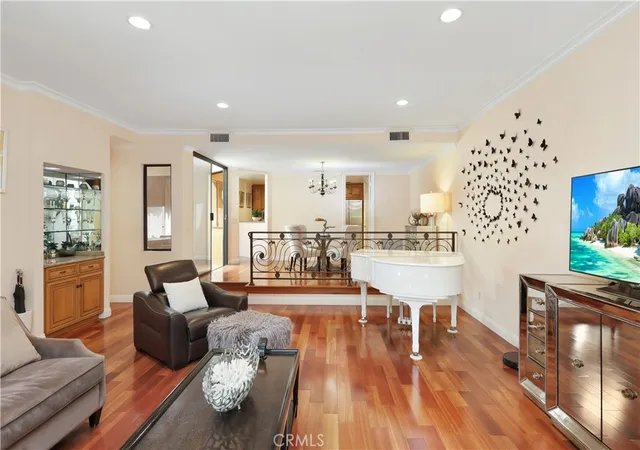 Listing Photo 5 - Condo for sale at Century Hills, Unit 2235 Century Hl, Century Hills, Los Angeles, CA 90067 | Built Year: 1980-1980