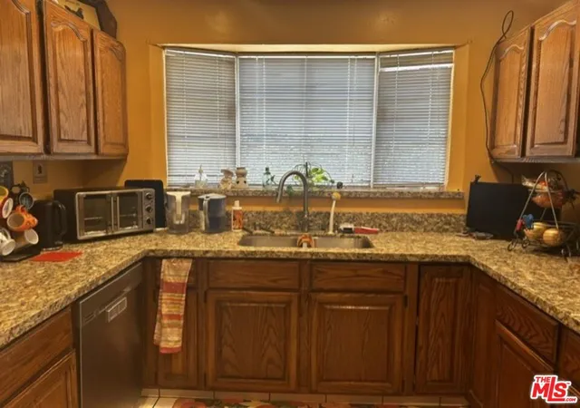 Photo 4 of Sale Pending at 3635 Aureola Blvd, View Park, CA 90008 | MLS# 26842841 | Listing updated on 2026-07-14