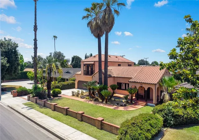 Photo 3 of Single family home for sale at 1135 S Santa Anita, Arcadia, CA 91006 | MLS# WS26123136 | Listing updated on 2026-09-17