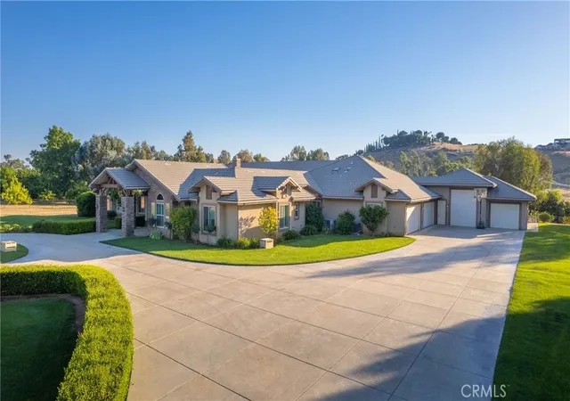 5th image of 14209 Academy Oaks Ln, Clovis, CA 93619 | MLS# FR26123211