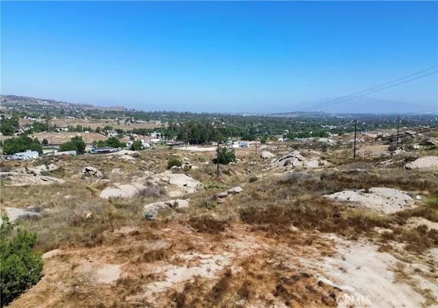 5th image of 22300 O Ferrall Rd, Perris, CA 92570 | MLS# IG26123219