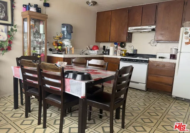 3rd image of 2330 El Dorado Ave, Oxnard, CA 93033