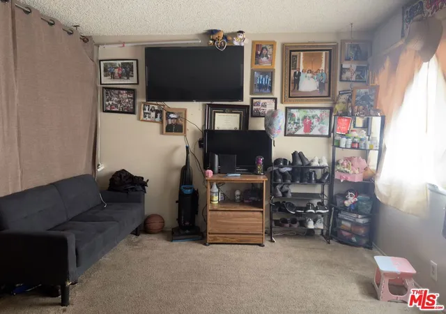 4th image of 2330 El Dorado Ave, Oxnard, CA 93033