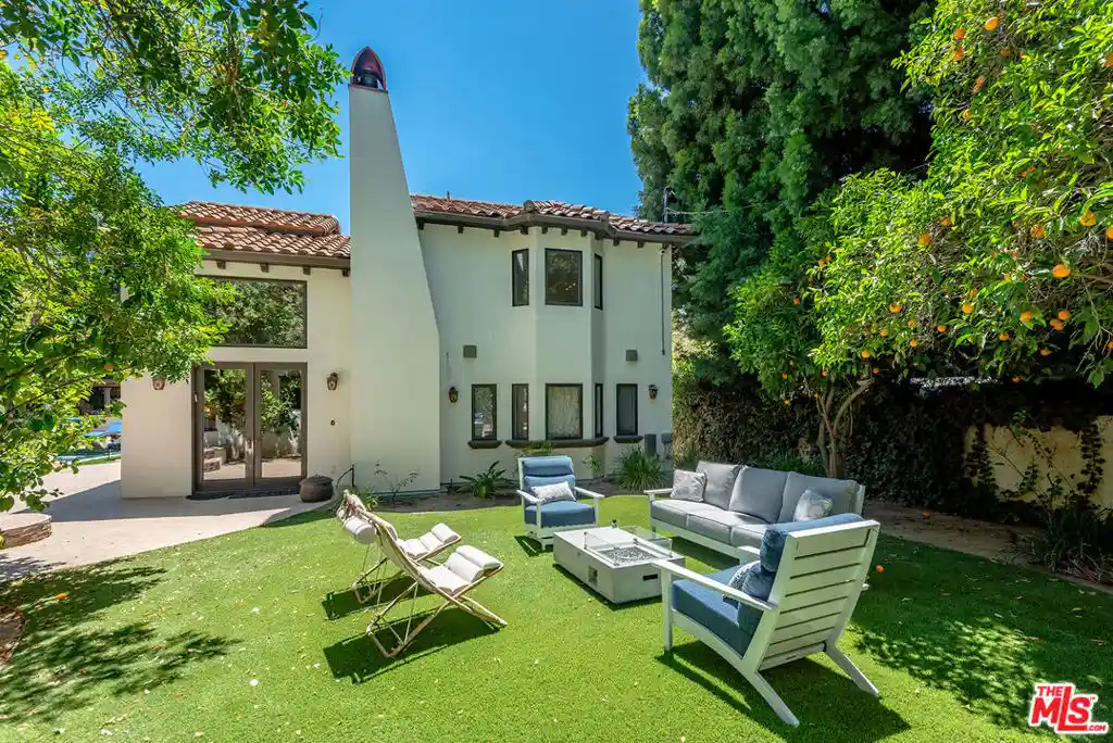 Photo 1 of Single family home for sale at 4050 Hayvenhurst Dr, Encino, CA 91436 | MLS# 26843759 | Listing updated on 2026-10-14