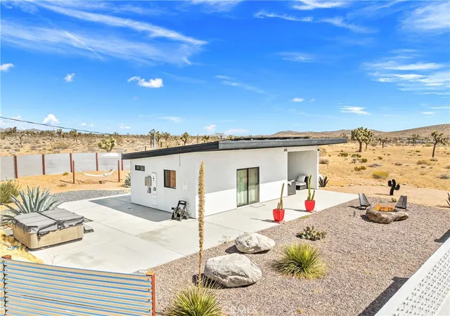 Photo 3 of Single family home for sale at 59226 Aberdeen, Yucca Valley, CA 92284 | MLS# OC26117577 | Listing updated on 2026-09-16