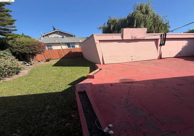 5th image of 2426 38Th Ave, Oakland, CA 94601 | MLS# 41137439