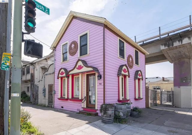 1st image of 745 5th St, Oakland, CA 94607 | MLS# 41137442