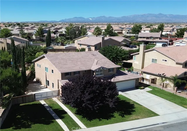 3rd image of 12431 Blazing Star Ln, Victorville, CA 92392 | MLS# HD26115348