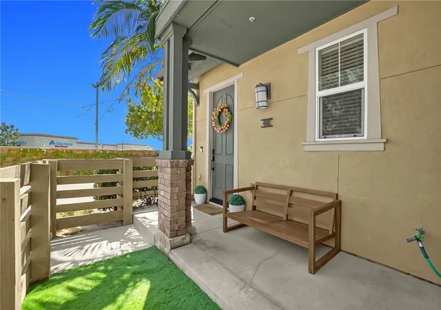 Listing Photo 4 - Condo for sale in building located at 441 S Glendora Ave, Glendora, CA 91741