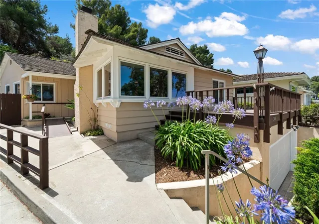 Homes for sale in Palos Verdes Estates, CA | 2888 Via De La Guerra, Palos Verdes Estates, CA 90274 | MLS# PV26122033